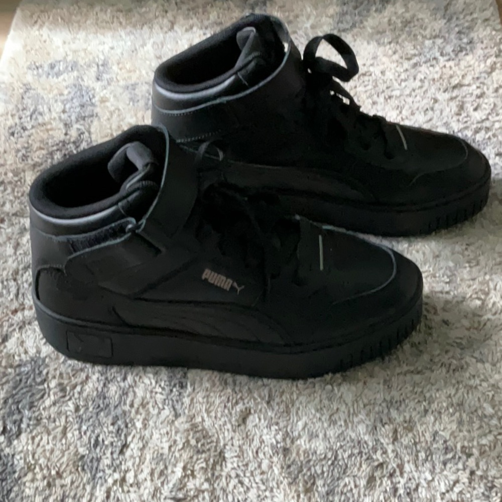 Puma Women's Black High-Top Sneakers - Picture 6 of 11